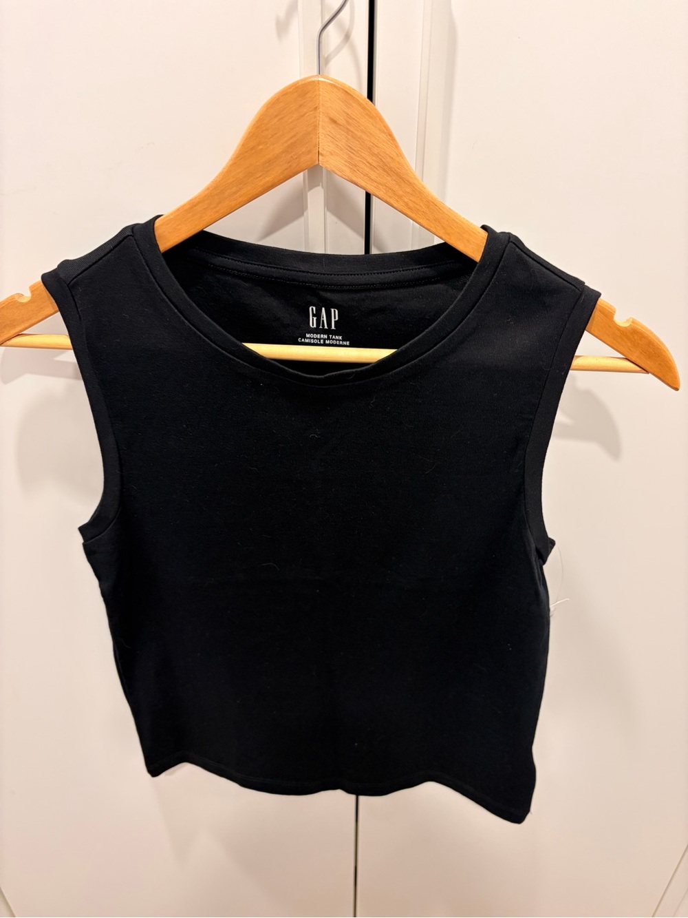 GAP Black Ribbed Crewneck Crop Tank